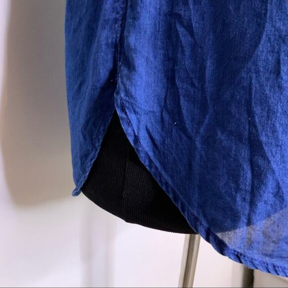 J Crew dark blue chambray popover button top size 2 - Picture 5 of 12